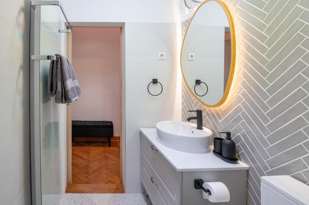 Apartment Breg - Old Town River Любляна Экстерьер фото